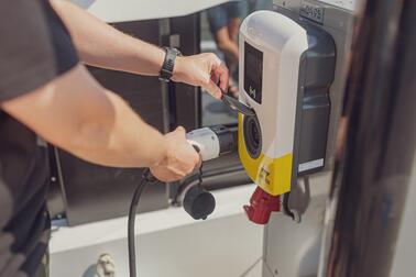 Veneen latausta, kuvituskuva.